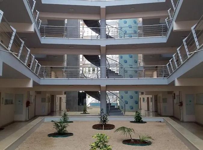 Atlantic Beach-side Apartamento